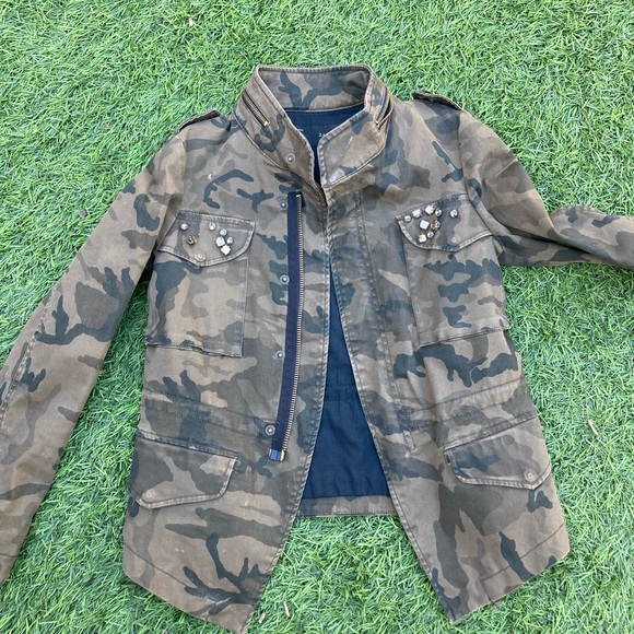 Cano jacket with crystal studs - Picture 2 of 3